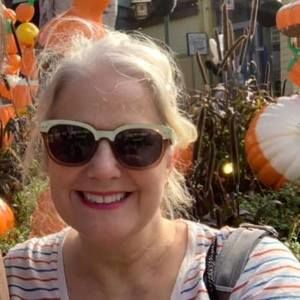 Meet your Posher, Carrie